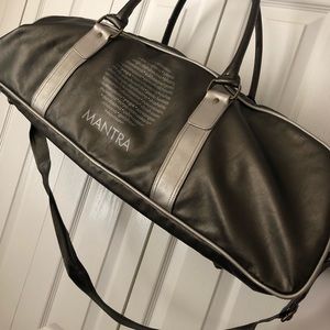 Never used yoga bag by Mantra. Excellent condition.